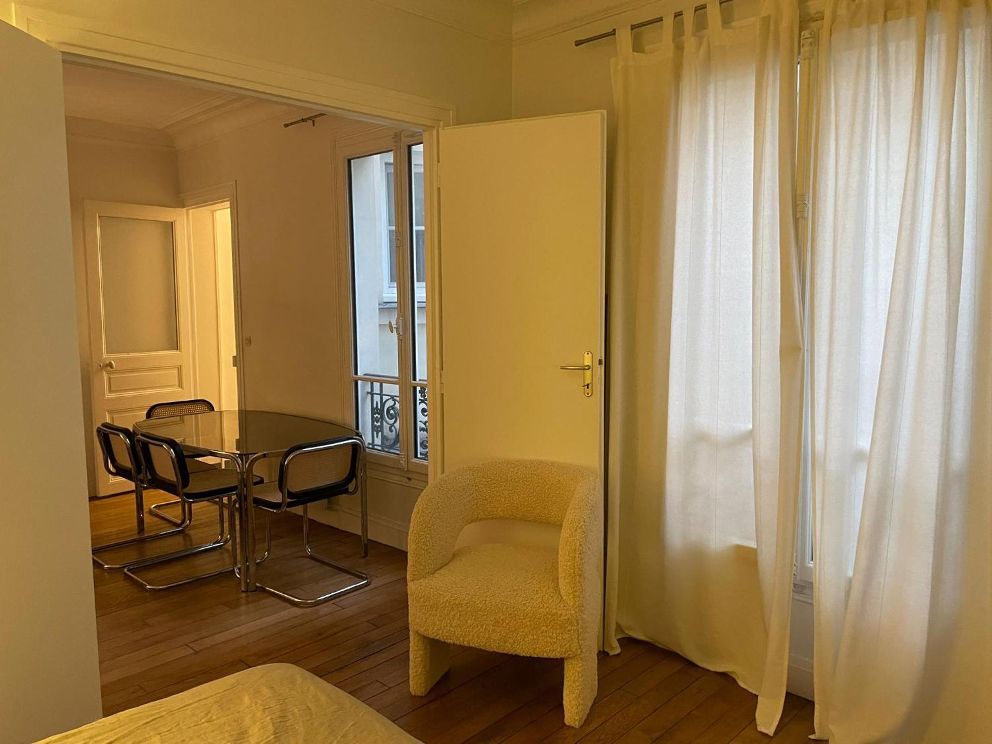 Charming Marais Apartment *
